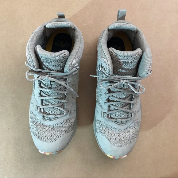 Women’s Keen Waterproof Hiking Boots size US 7/ EU 37.5 - Picture 2 of 15